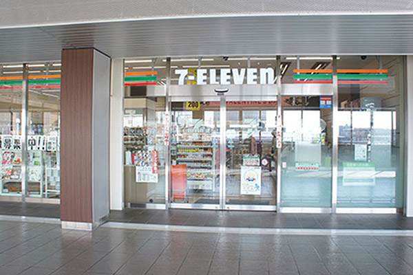 7-Eleven Niigata Station CoCoLo West store