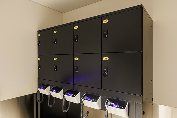 Self-Luggage Storage